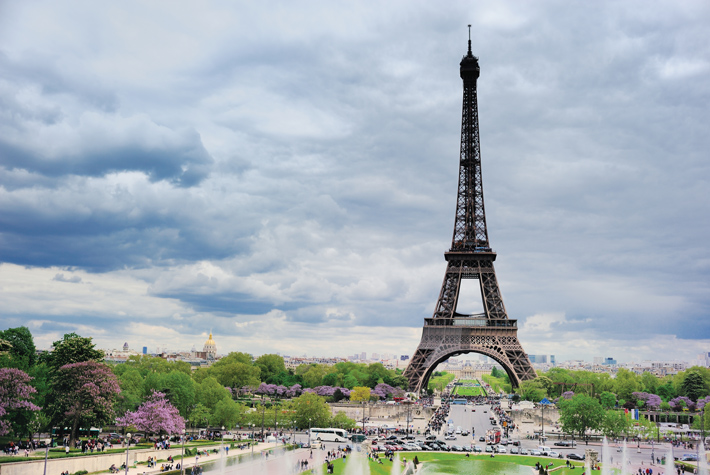Eiffel Tower in Paris - a river cruise excursion
